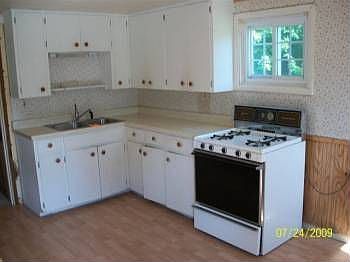 2nd image of 9092 Belsay Rd