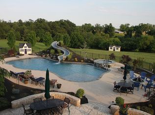 6949 Zinnia Dr, Sykesville, MD 21784