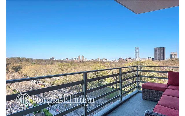 Sold by Douglas Elliman | media 20