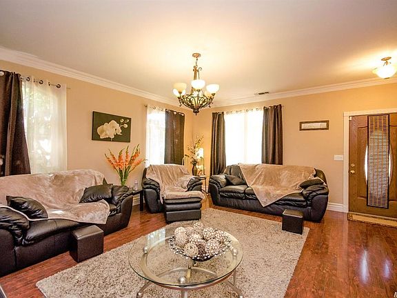 4th image of 951 Sloboda Ave
