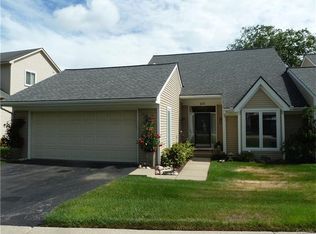 635 Mill Pointe Dr #1, Milford, MI 48381