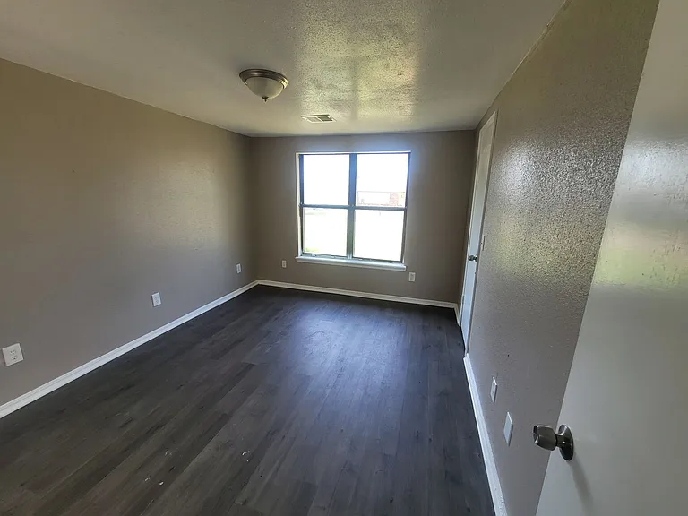 1109 SW 101st St — Photo 33