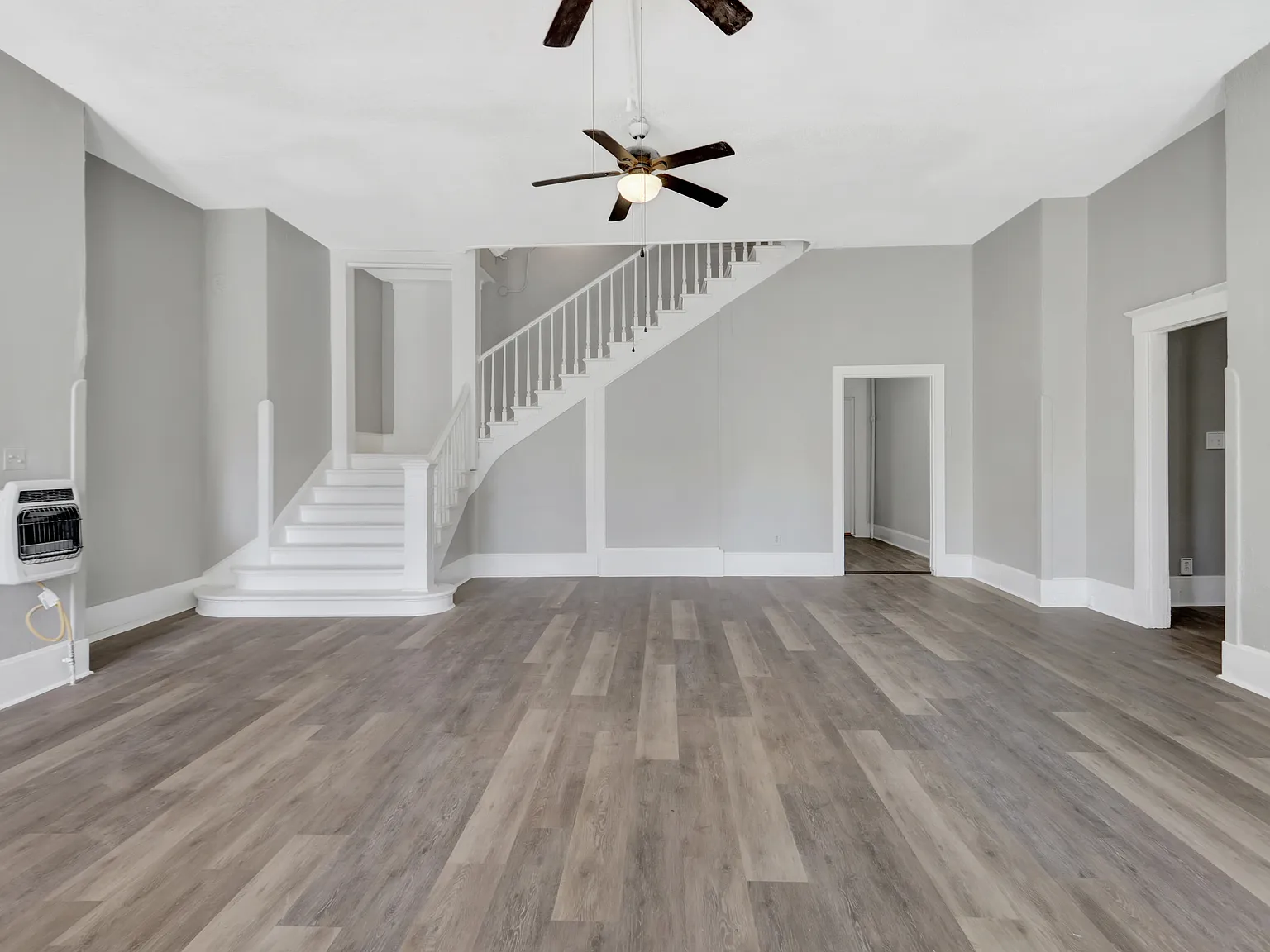 Breeze Apartments — Photo 1