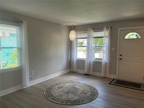 4th image of 243 Cottage Hill Ave