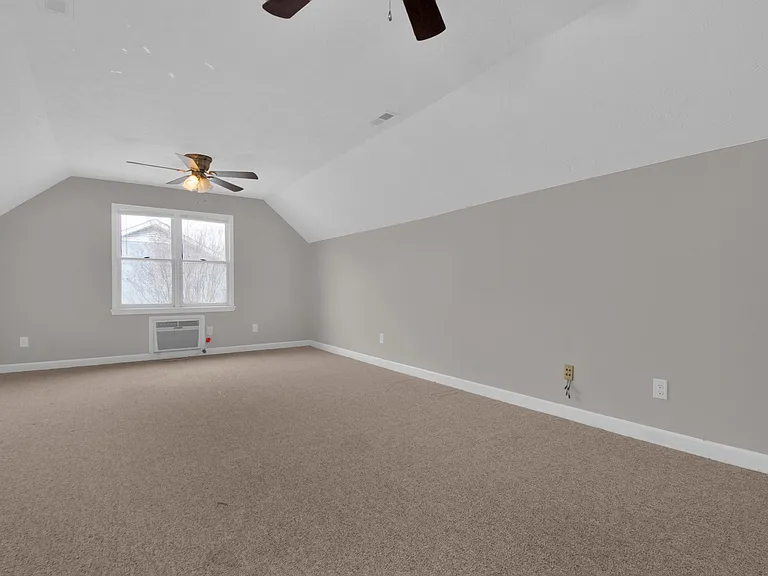 1717 Nuthatch Rd — Photo 9