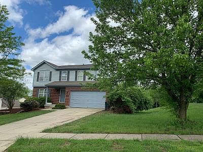 2nd image of 2900 Holly Hill Dr