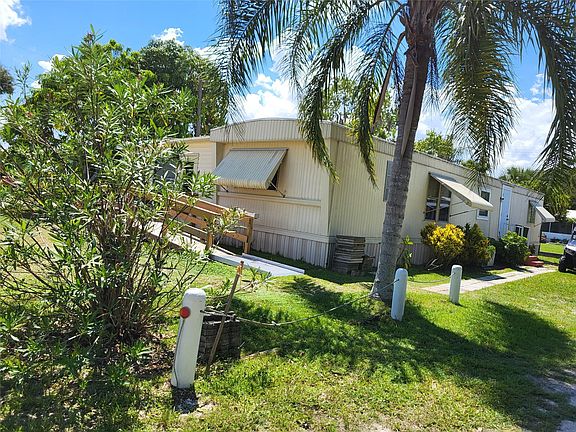 2nd image of 1051 Echo Avenue