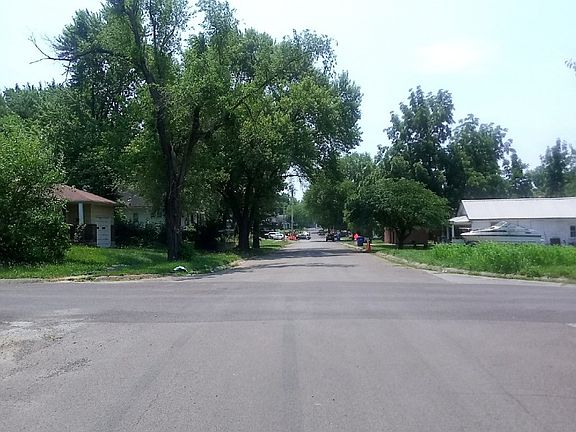 4th image of 1422 S Harrison Ave