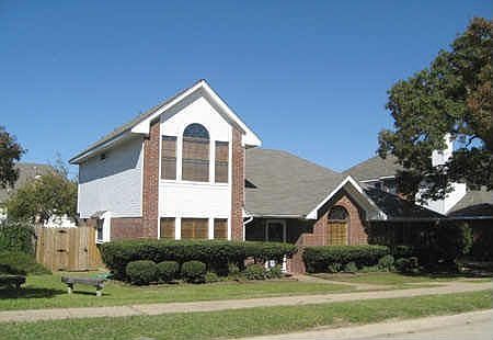2nd image of 312 Trees Dr