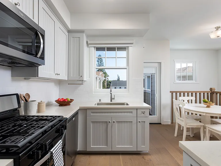 135 E Brookdale Pl #D — Photo 13
