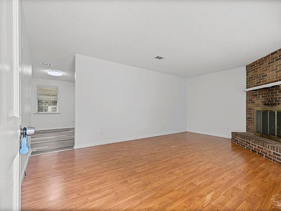 5th image of 2911 Baronne St