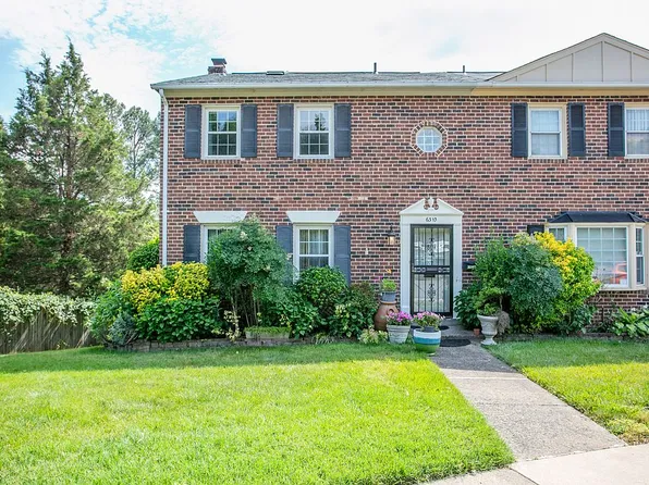 6310 Mayapple Pl, Alexandria, VA 22312