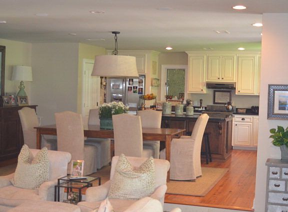 3rd image of 125 Bay Berry Cir