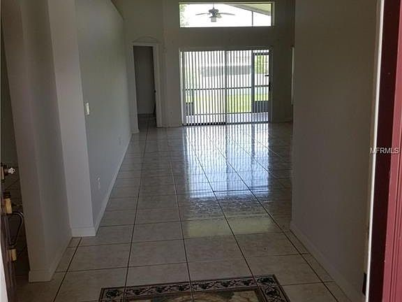 3rd image of 717 Stonewyk Way