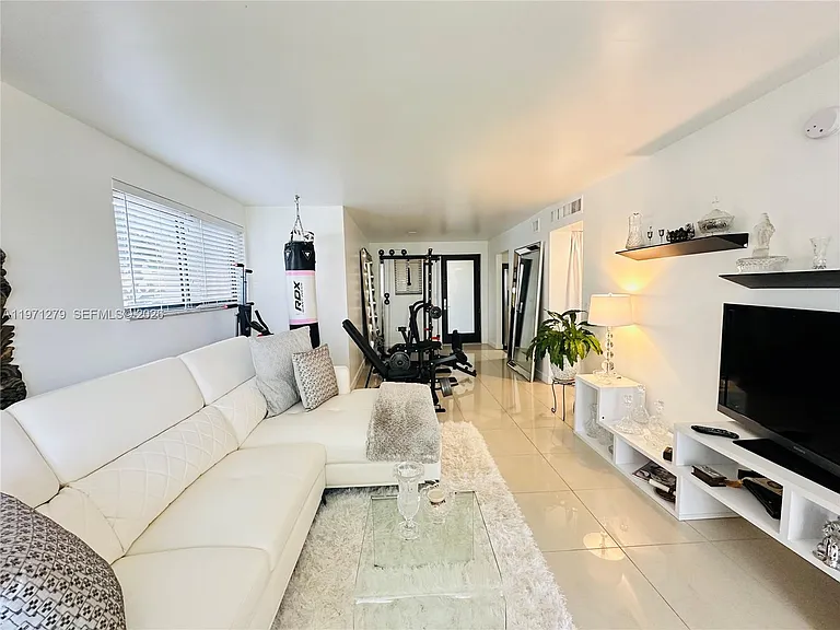 301 Golden Isles Dr #114 — Photo 7