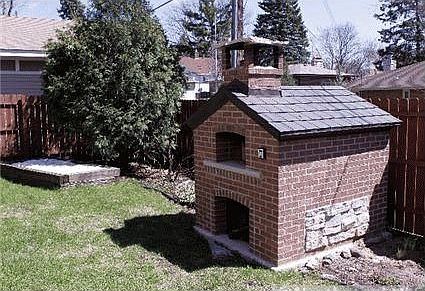 2nd image of 1634 Hillcrest Ave