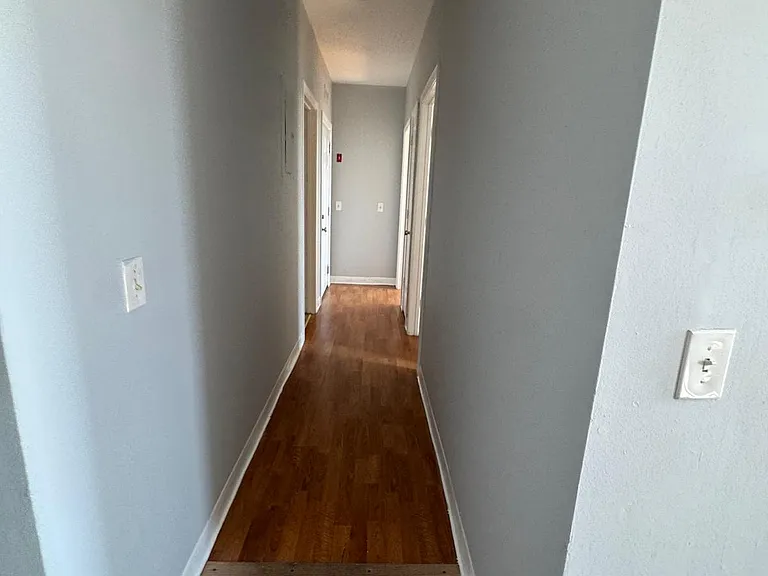 1057 E Main St #11 — Photo 4