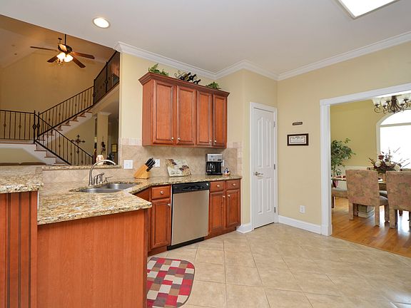 5th image of 8207 Wendy Gayle Dr
