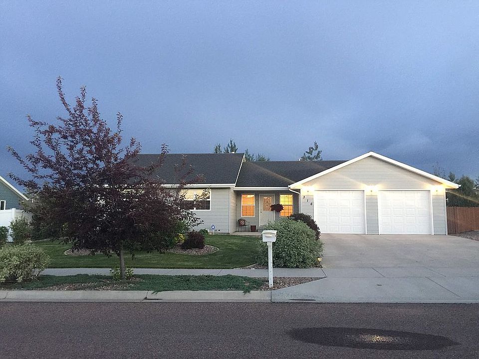 1st image of 316 39th Ave NE