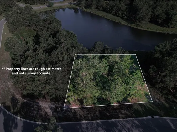547 Beacon Pointe Pkwy, Waverly, GA 31565