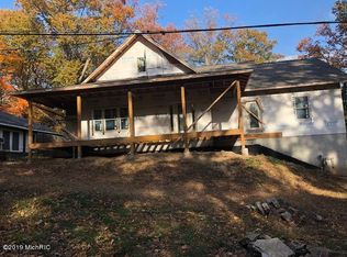 47110 Oak Ave, New Buffalo, MI 49117