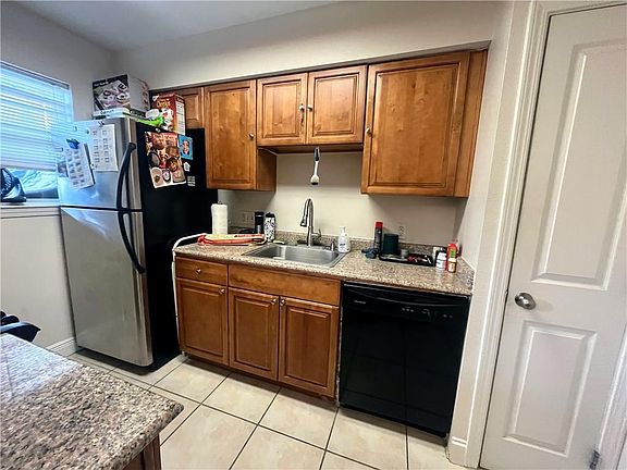 3rd image of 3000 8th St #1