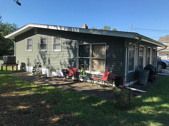 Rear Corner (12X18 Bonus Room)