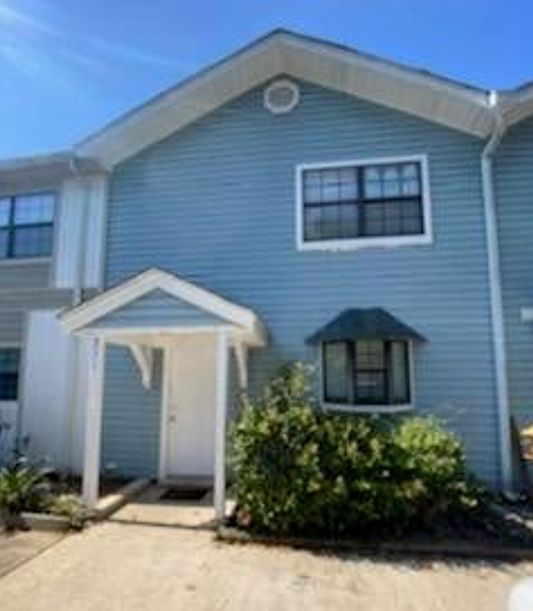 1st image of 311 Oxford Ct