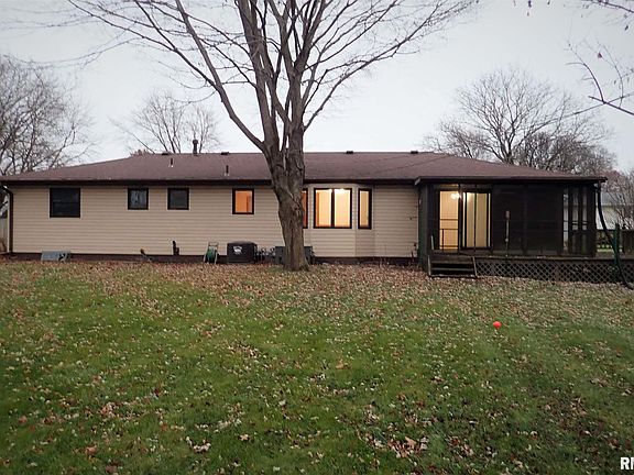 2nd image of 20 Crestview Dr
