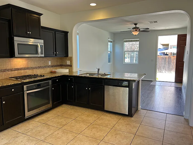 1594 Mosaic Way — Photo 13
