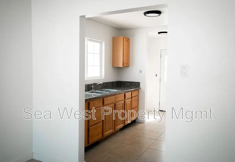 156 W Leucadia Blvd — Photo 2