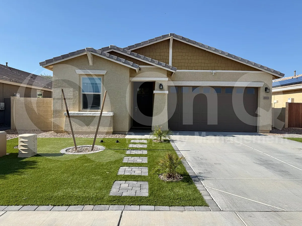 4 bed, 3.0 bath, 1970 sqft, $2,499 — Photo 3