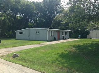 13 Sunset Rd, Narragansett, RI 02882