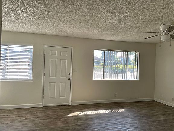 3rd image of 221 Harding Blvd APT 3
