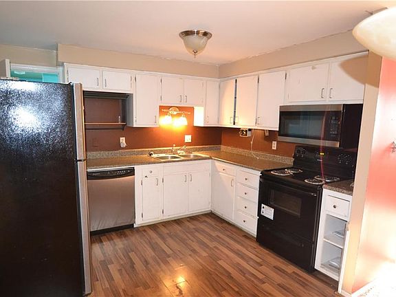 5th image of 2223 Bernie Dr