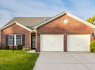 12226 Sagamore Woods Dr, Fishers, IN 46037