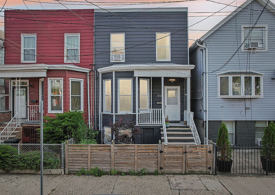 1st image of 89 Prospect St