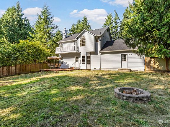 2nd image of 5929 Cedar Court NE