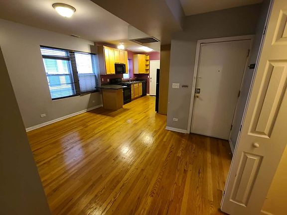 5th image of 2318 W Rosemont Ave APT 2