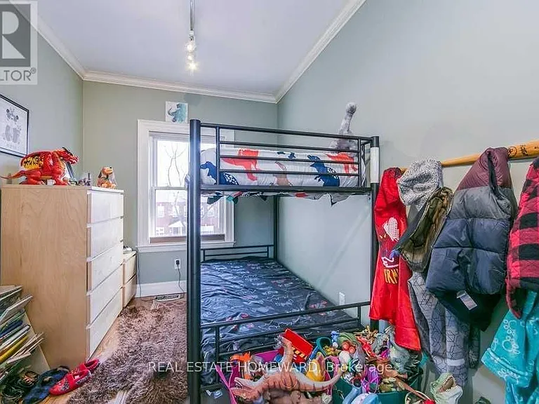 76 Redwood Ave — Photo 7