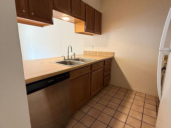 5th image of 513 Landview St #D