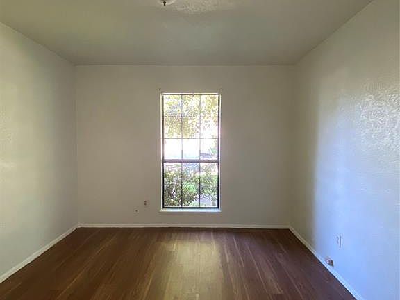 5th image of 5623 Wood Bend Dr