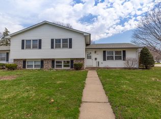 3627 Loralin Dr, Waterloo, IA 50701