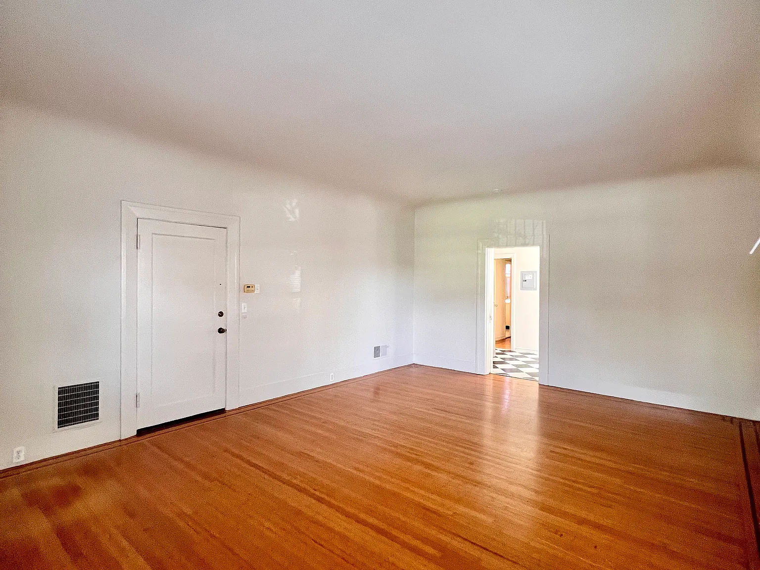 1448 5th Ave — Photo 3