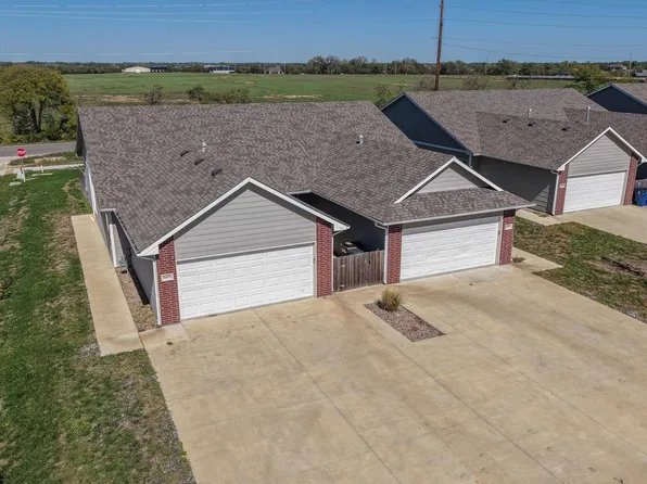 5472-5474 Colburn Ct E, Wichita, KS 67220
