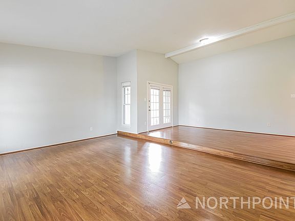 2nd image of 3464 Livingston Ln