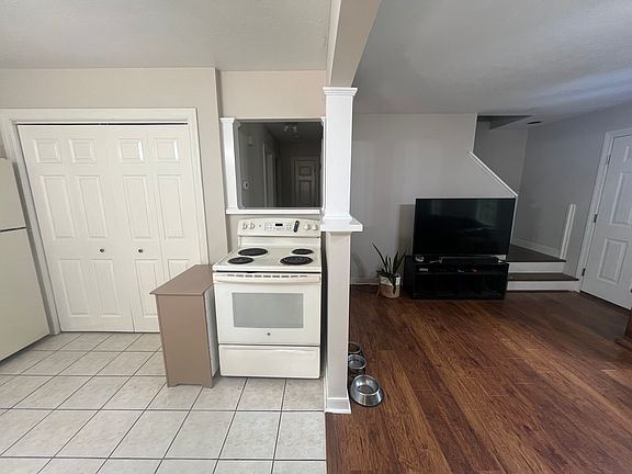 4th image of 6426 Brandy Ct
