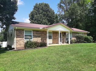 410 Collinwood Dr, Oak Hill, WV