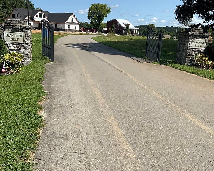 1st image of Grandview Dr