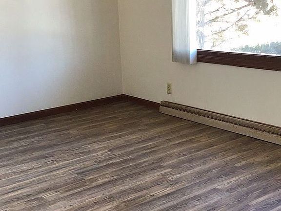 3rd image of 4335 Crawford Dr